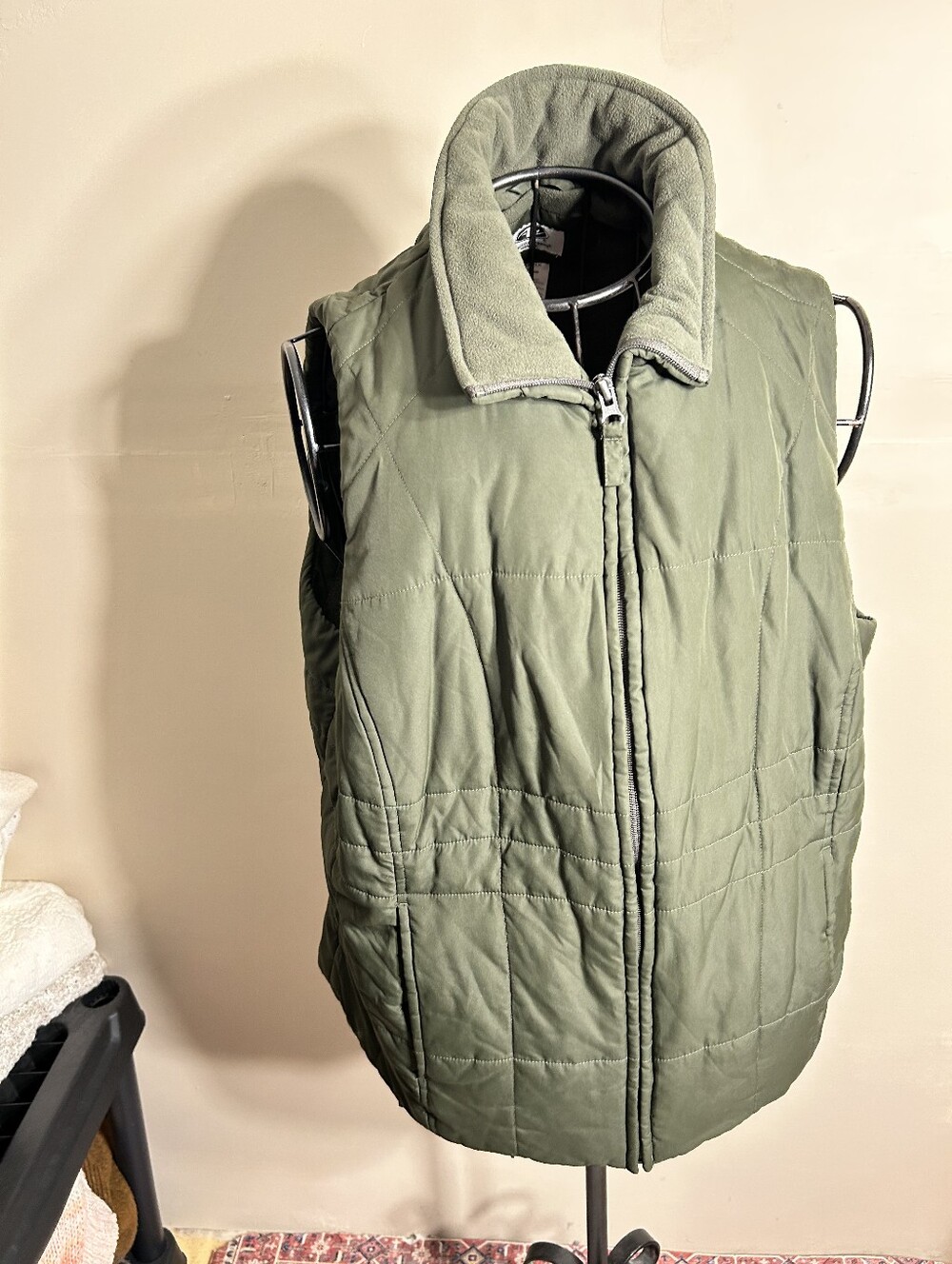 size 1x 1 x womens outdoor wear vest gorpcore green